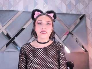 Almawescott nude and sexy before cam for live chat