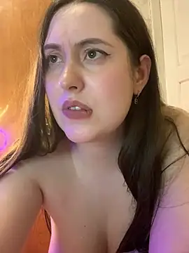 AmeliMilton nude stripping on cam for live sex video chat