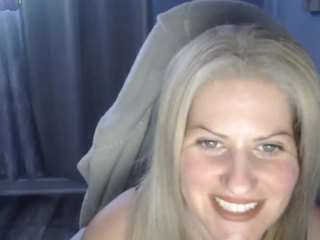 Bellastar84 nude and sexy before cam for live chat