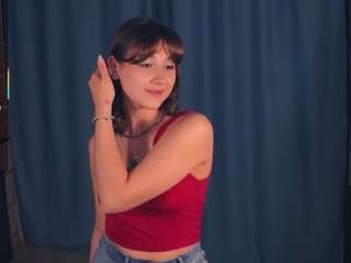 Brenice nude and sexy before cam for live chat