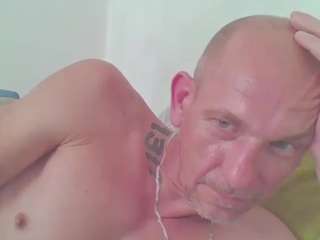 DavAssF nude and sexy before cam for live chat