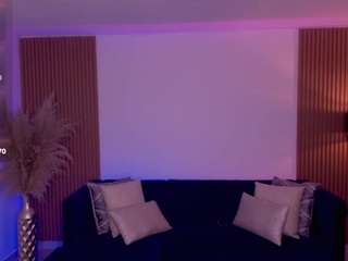 Emilly Smith, ♥ nude and sexy before cam for live chat