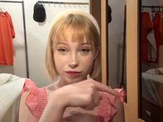 EsmaCorby nude and sexy before cam for live chat