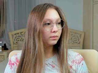 GlennaCrute nude and sexy before cam for live chat