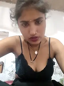Horny_cpl33 nude stripping on cam for live sex video chat