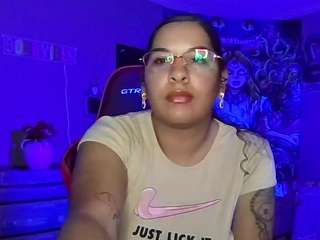 KaoticPleasure nude and sexy before cam for live chat