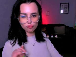 Laura-queen nude and sexy before cam for live chat