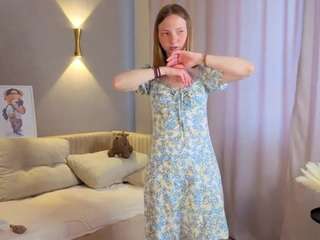 LuluLight nude and sexy before cam for live chat