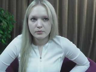 LynetteFountain nude and sexy before cam for live chat