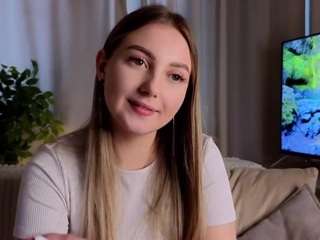 MariamGoulder nude and sexy before cam for live chat