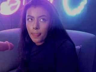 Miasiins nude and sexy before cam for live chat
