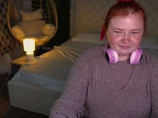 MilaMoonn nude and sexy before cam for live chat
