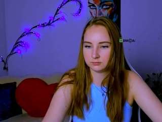 Molly-foxys nude and sexy before cam for live chat