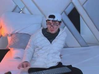 Nina-Passionf nude and sexy before cam for live chat