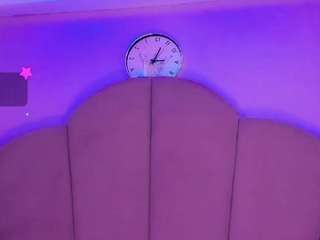 SexyValeriiaa nude and sexy before cam for live chat