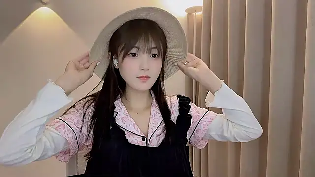 SHUIshui_ nude stripping on cam for live sex video chat