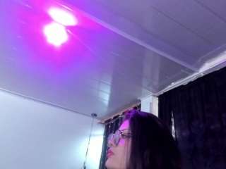 Vicolenn-69 nude and sexy before cam for live chat