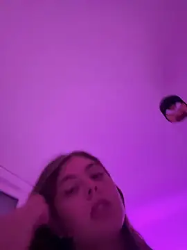 YoungLeo2006 nude stripping on cam for live sex video chat