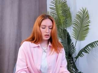 AlthenaHartill nude and sexy before cam for live chat