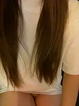 Bunxinh nude stripping on cam for live sex video chat