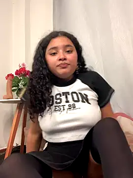 ladulcemary nude stripping on cam for live sex video chat