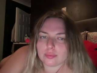 Lara Love nude and sexy before cam for live chat