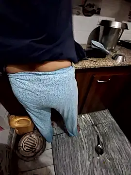 menakshiiikaur nude stripping on cam for live sex video chat