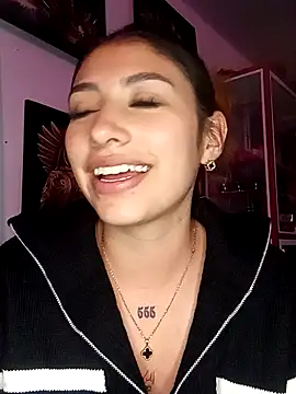 AriaBliss- nude stripping on cam for live sex video chat