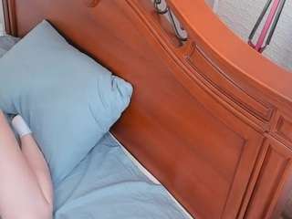 Evaharries nude and sexy before cam for live chat