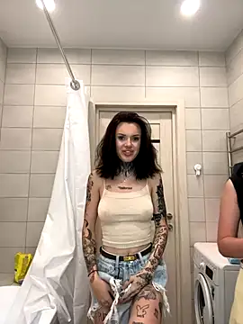 KateTown nude stripping on cam for live sex video chat