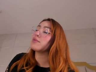 MaddieParker nude and sexy before cam for live chat