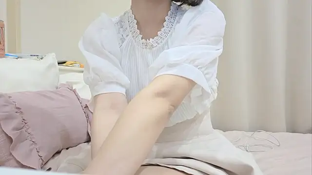 miho-ch nude stripping on cam for live sex video chat