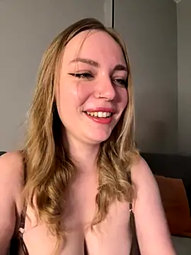 pink8ty nude stripping on cam for live sex video chat