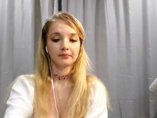 TaylorSooy nude and sexy before cam for live chat