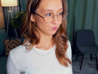 ArianaFenech nude and sexy before cam for live chat