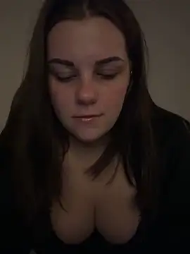 ItsLxsa nude stripping on cam for live sex video chat