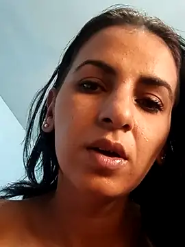 Jennifer_Squirt nude stripping on cam for live sex video chat