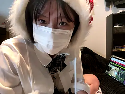 kabikabi_makaron nude stripping on cam for live sex video chat