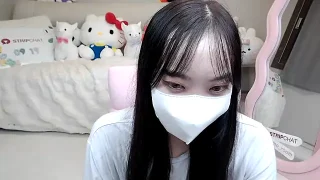 -momoo- nude stripping on cam for live sex video chat