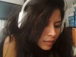 Sexxydannitaxxx nude and sexy before cam for live chat