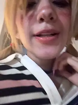 SweetBunnyGF nude stripping on cam for live sex video chat