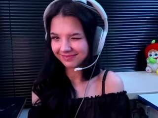 Hana nude and sexy before cam for live chat