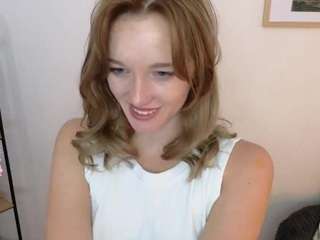 Kathy-Becker nude and sexy before cam for live chat