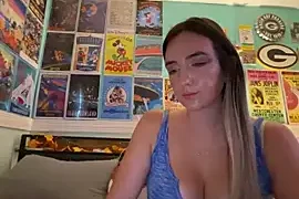 kaybabyx4 nude stripping on cam for live sex video chat