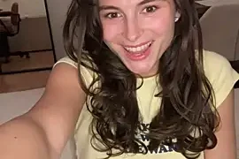 SophiiaStarr nude stripping on cam for live sex video chat