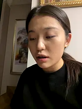 zhenzhen666 nude stripping on cam for live sex video chat