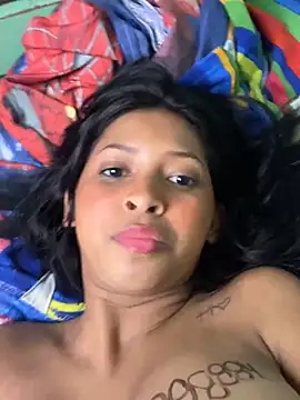 Milanyvero_ nude stripping on cam for live sex video chat