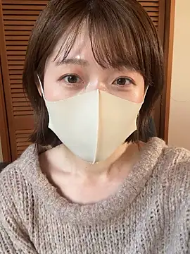 momo_yuipu nude stripping on cam for live sex video chat