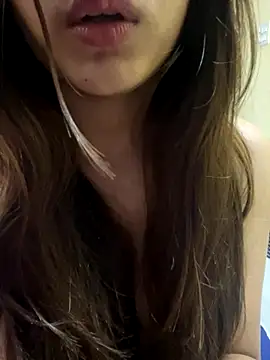 Queen_Shanuu nude stripping on cam for live sex video chat