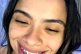 safadinhaquenteW nude stripping on cam for live sex video chat